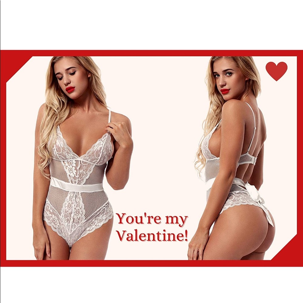 (NEW) Stunning White Lace Lingerie Bodysuit - Unleash Your Inner Confide…